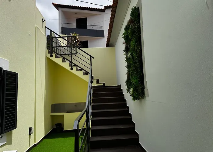 Sao Pedro Paradise B Down *